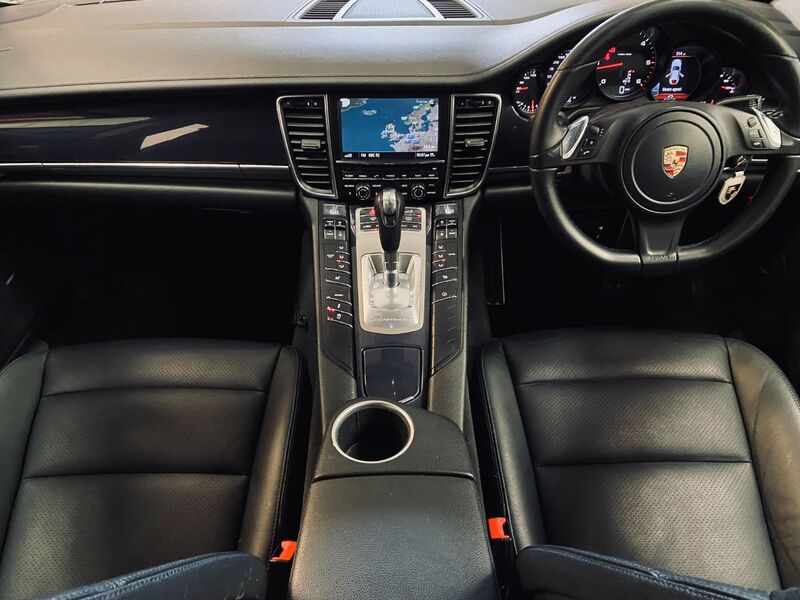 View PORSCHE PANAMERA D V6 TIPTRONIC