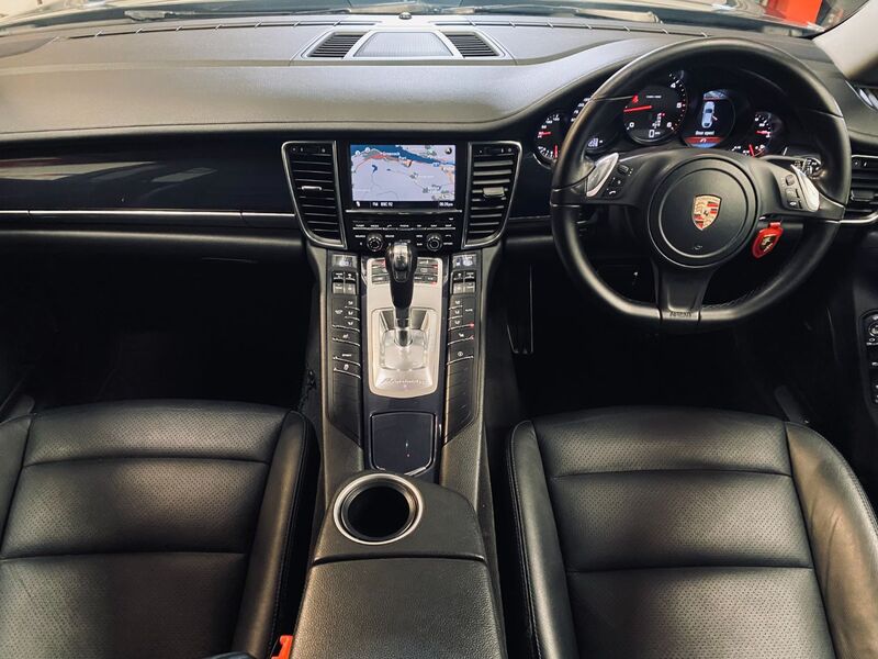 View PORSCHE PANAMERA D V6 TIPTRONIC