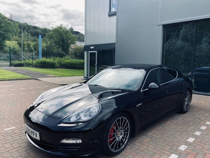 PORSCHE PANAMERA